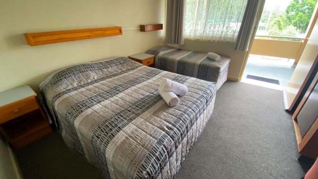 Bucketts Way Motel Gloucester Exterior foto