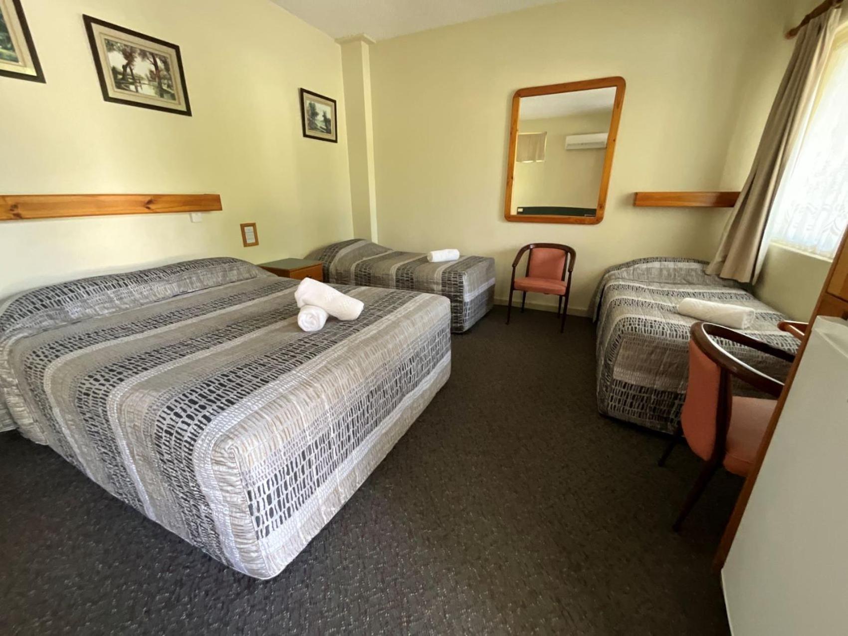 Bucketts Way Motel Gloucester Exterior foto